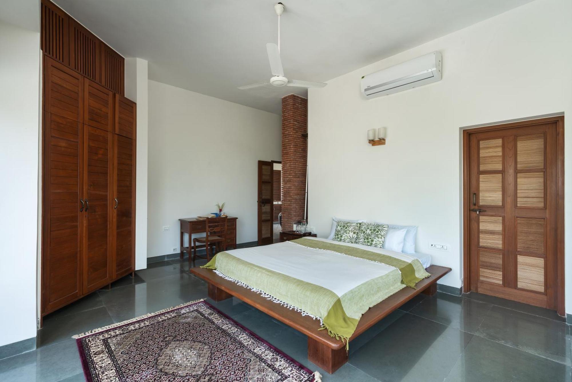 Saffronstays Pride Rock Mandve Экстерьер фото