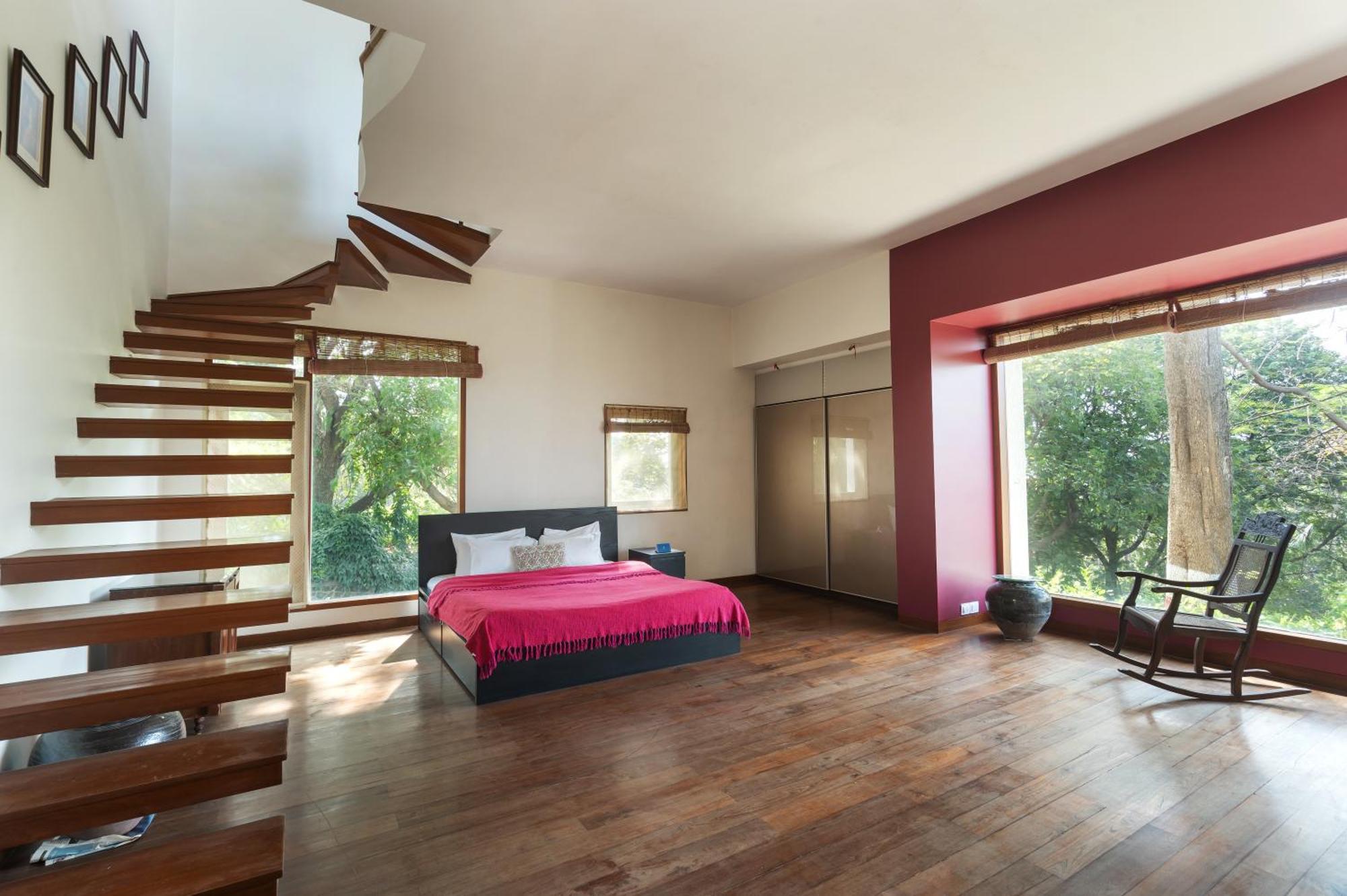 Saffronstays Pride Rock Mandve Экстерьер фото
